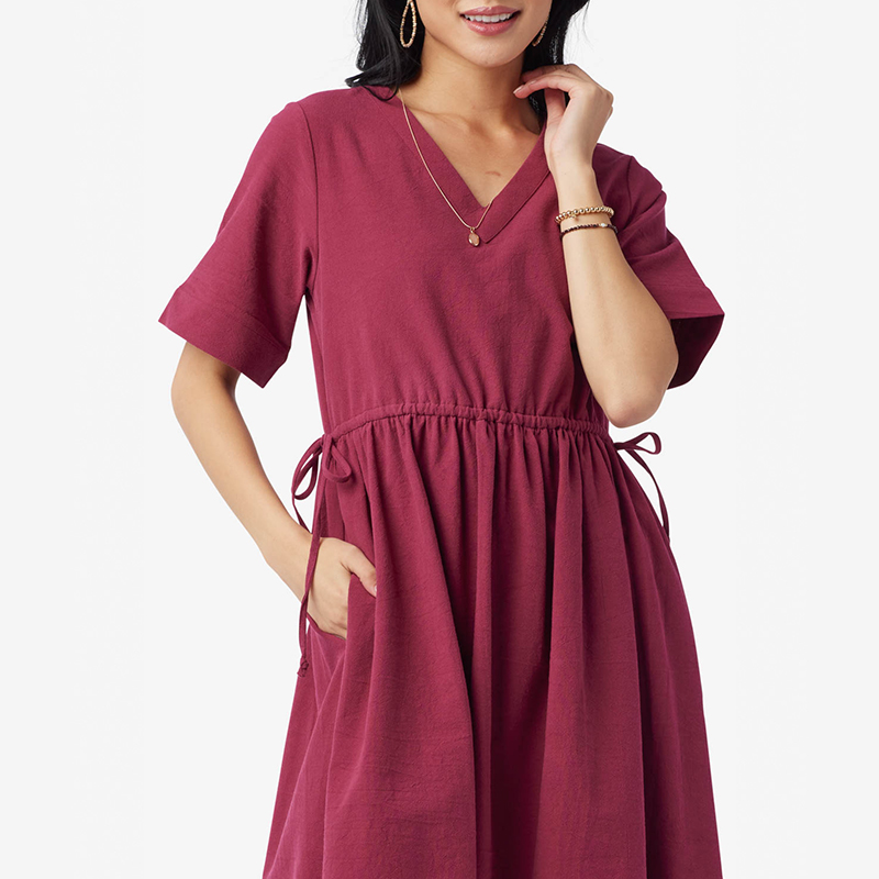 dress woman in hongfeng’s captivating designs that suit every style and personality.